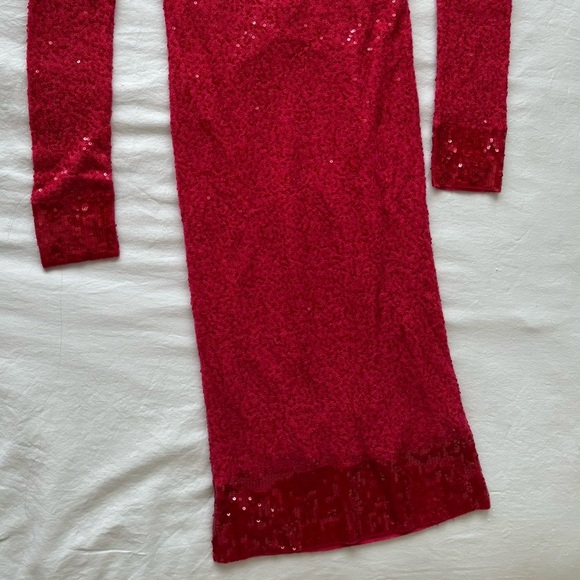 Backless, cashmere, red with sequins evening dress by Donna Karan. - Picture 3 of 6